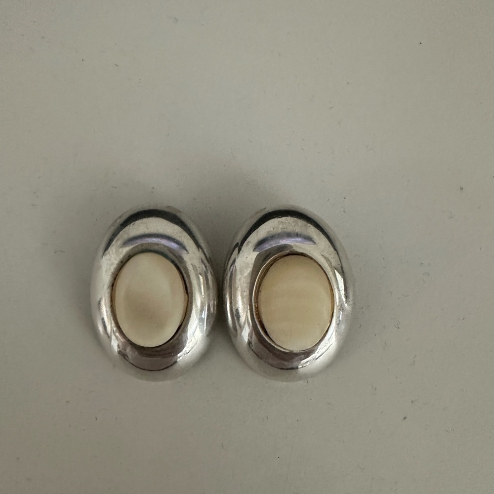 80s vintage Silver and Cream Oval clip  Earrings 925 silver